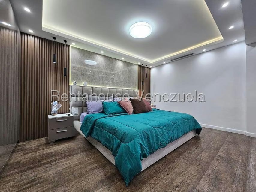 Casa (Duplex) en Venta en El Marques, Distrito Metropolitano - 39