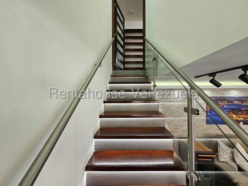 Casa (Duplex) en Venta en El Marques, Distrito Metropolitano - 48