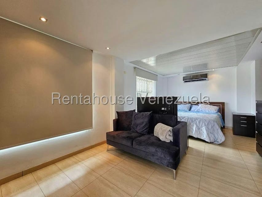 Casa (Duplex) en Venta en El Marques, Distrito Metropolitano - 71