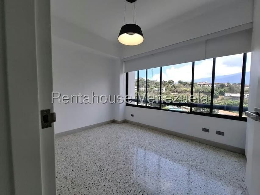 Apartamento (1 Nivel) en Alquiler en Colinas de Bello Monte, Distrito Metropolitano - 14