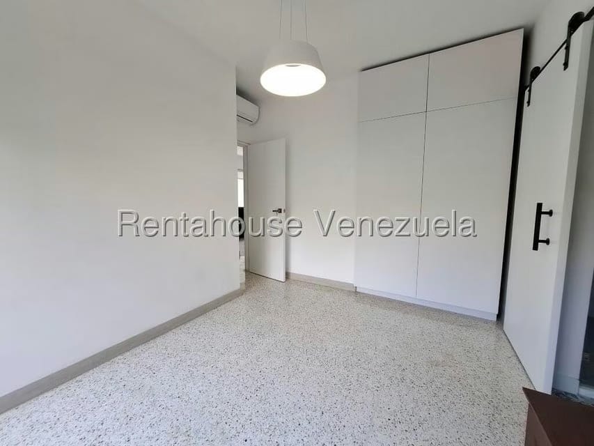 Apartamento (1 Nivel) en Alquiler en Colinas de Bello Monte, Distrito Metropolitano - 18