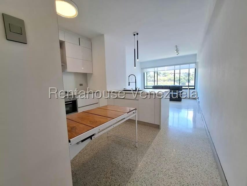 Apartamento (1 Nivel) en Alquiler en Colinas de Bello Monte, Distrito Metropolitano - 3
