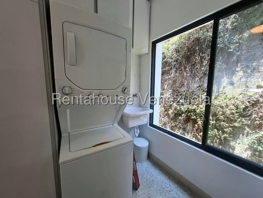 Apartamento (1 Nivel) en Alquiler en Colinas de Bello Monte, Distrito Metropolitano - 8