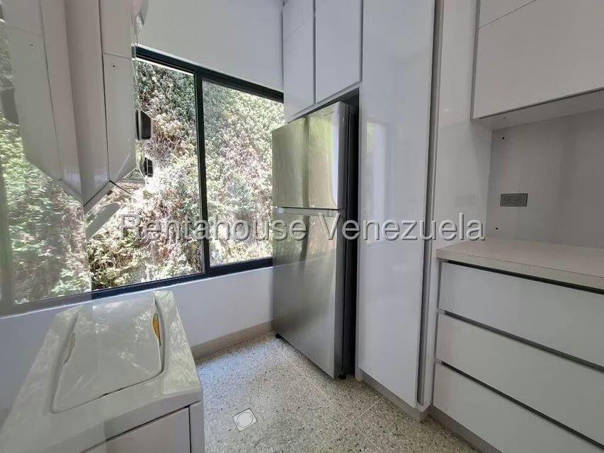Apartamento (1 Nivel) en Alquiler en Colinas de Bello Monte, Distrito Metropolitano - 10