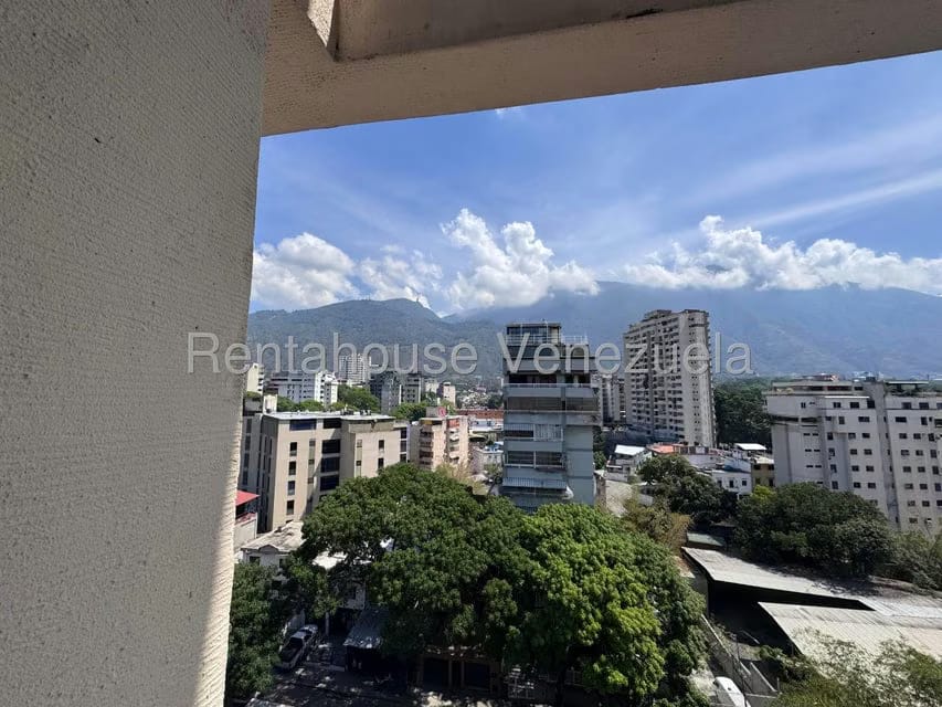 Apartamento (1 Nivel) en Alquiler en La Campiña, Distrito Metropolitano - 16