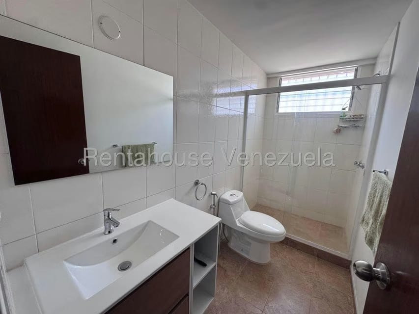 Apartamento (1 Nivel) en Alquiler en La Campiña, Distrito Metropolitano - 25