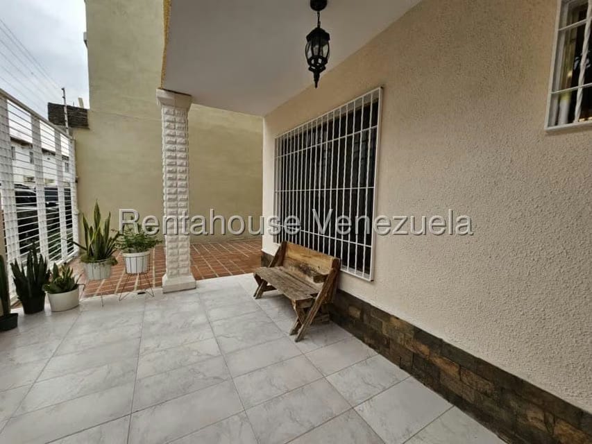 Townhouse (Multiples Niveles) en Venta en La Morita, Aragua - 3