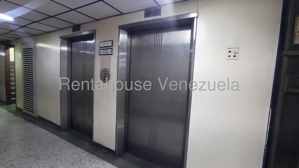 Oficina en Venta en Parroquia Altagracia, Distrito Metropolitano - 10