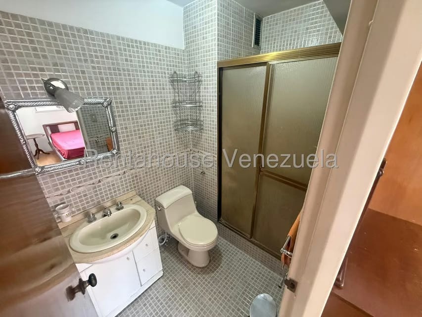 Apartamento (1 Nivel) en Venta en La Urbina, Distrito Metropolitano - 36