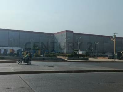 En venta terreno comercial, zona Oeste de Maracaibo, sector Curva de Molina