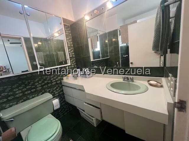 Apartamento (1 Nivel) en Venta en La Florida, Distrito Metropolitano - 18