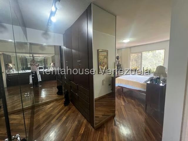 Apartamento (1 Nivel) en Venta en La Florida, Distrito Metropolitano - 21