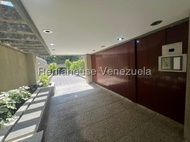 Apartamento (1 Nivel) en Venta en La Florida, Distrito Metropolitano - 25