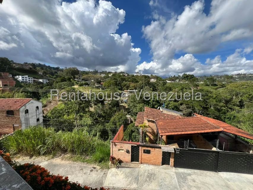 Casa (Duplex) en Venta en Oripoto, Distrito Metropolitano - 14