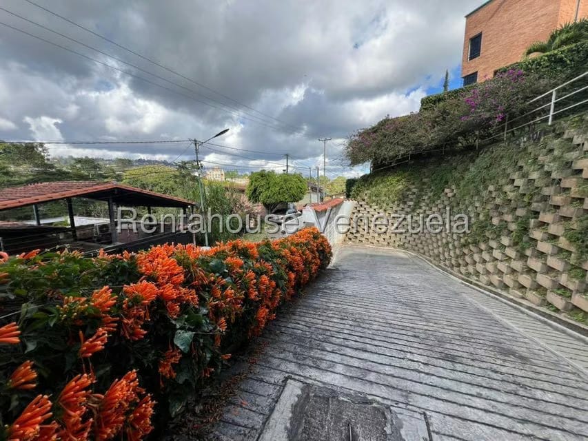 Casa (Duplex) en Venta en Oripoto, Distrito Metropolitano - 3