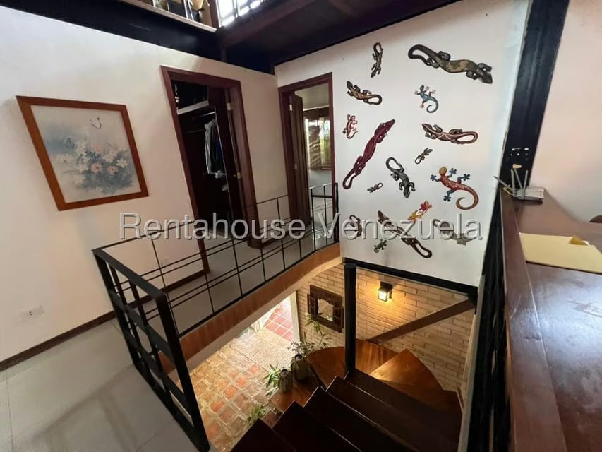Casa (Duplex) en Venta en Oripoto, Distrito Metropolitano - 24