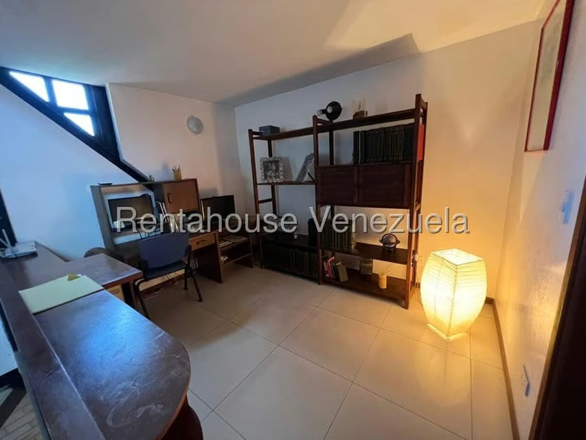 Casa (Duplex) en Venta en Oripoto, Distrito Metropolitano - 26