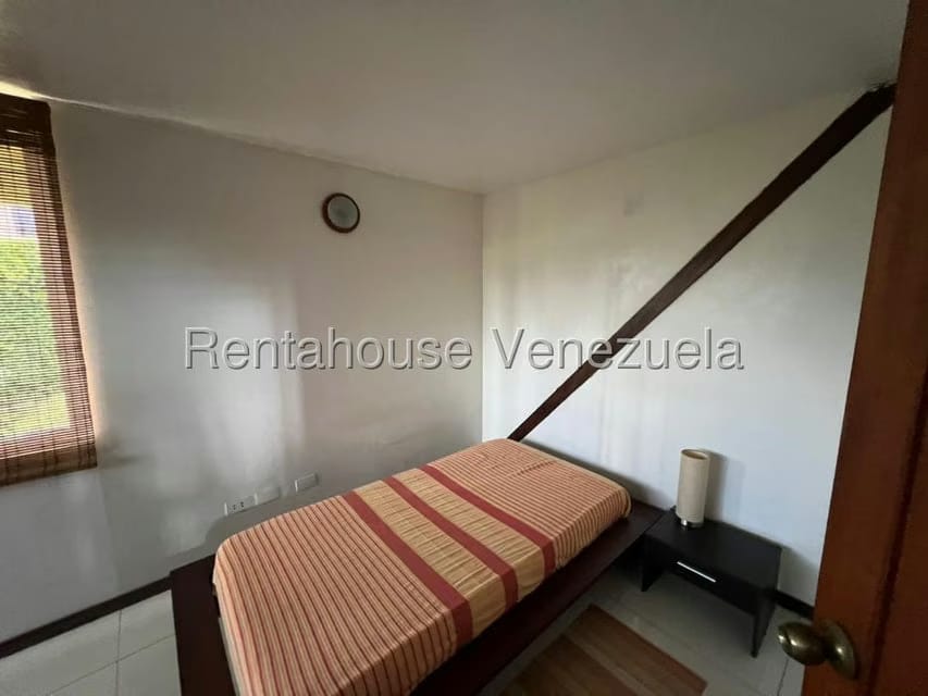 Casa (Duplex) en Venta en Oripoto, Distrito Metropolitano - 27