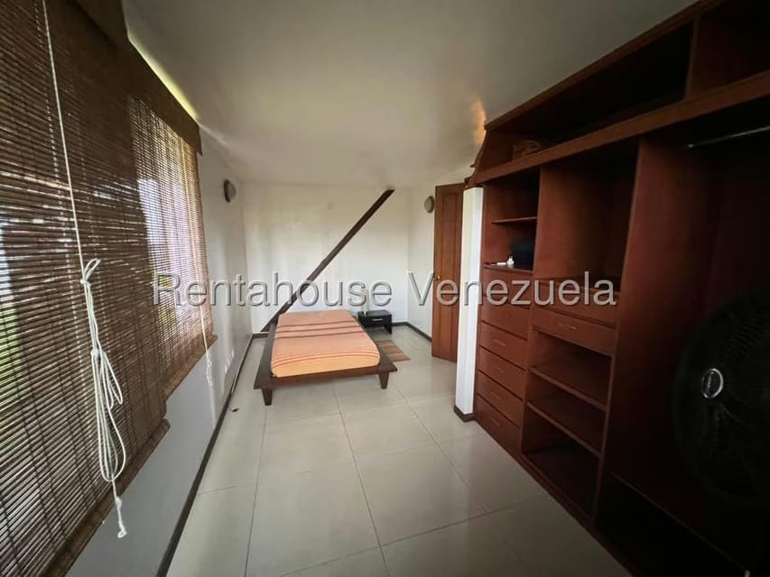 Casa (Duplex) en Venta en Oripoto, Distrito Metropolitano - 29