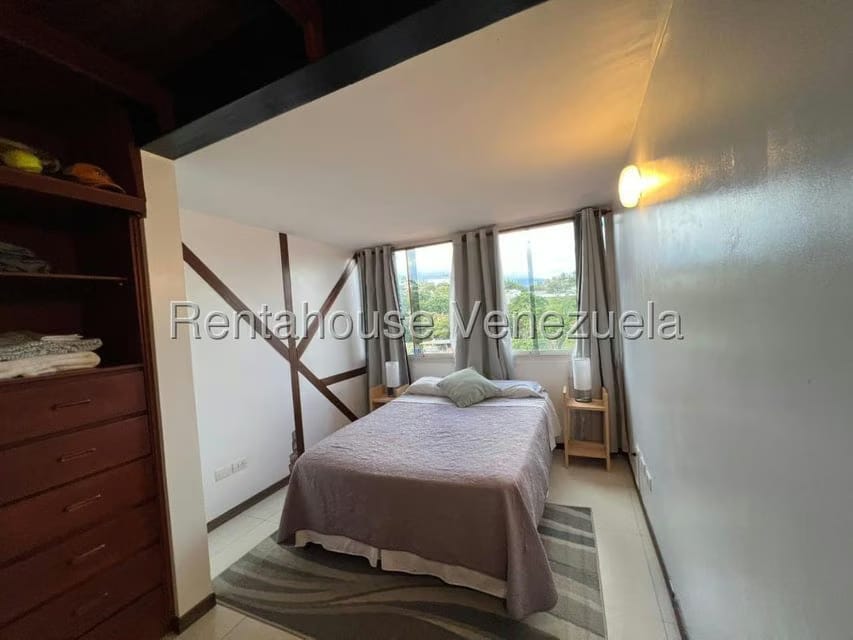 Casa (Duplex) en Venta en Oripoto, Distrito Metropolitano - 36