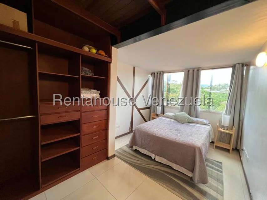 Casa (Duplex) en Venta en Oripoto, Distrito Metropolitano - 37