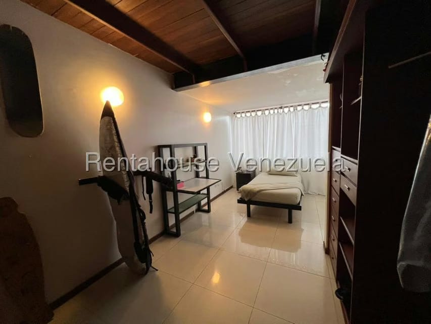 Casa (Duplex) en Venta en Oripoto, Distrito Metropolitano - 41
