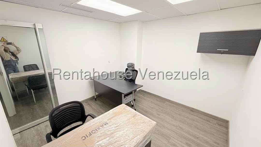 Comercial (Oficina) en Alquiler en Los Cortijos de Lourdes, Distrito Metropolitano - 5
