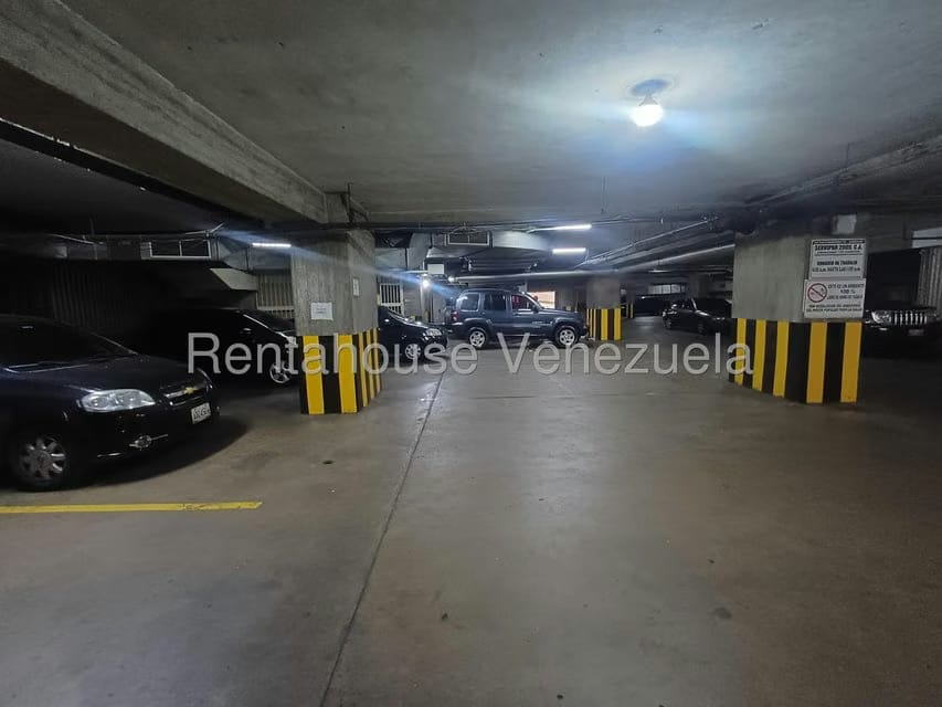 Comercial (Estacionamiento) en Venta en Los Dos Caminos, Distrito Metropolitano - 14