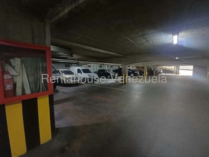 Comercial (Estacionamiento) en Venta en Los Dos Caminos, Distrito Metropolitano - 17
