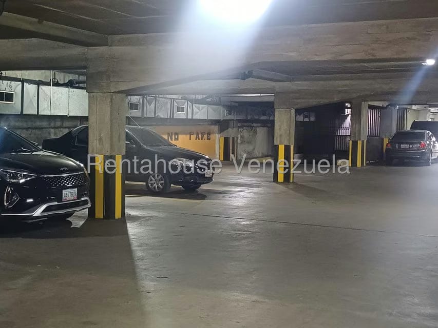 Comercial (Estacionamiento) en Venta en Los Dos Caminos, Distrito Metropolitano - 19
