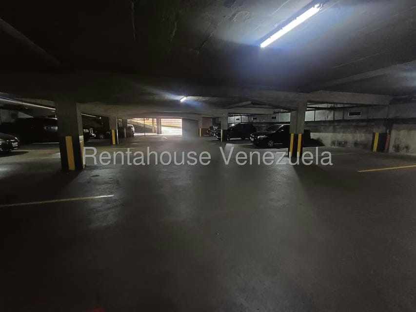 Comercial (Estacionamiento) en Venta en Los Dos Caminos, Distrito Metropolitano - 23