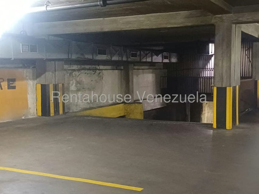 Comercial (Estacionamiento) en Venta en Los Dos Caminos, Distrito Metropolitano - 25