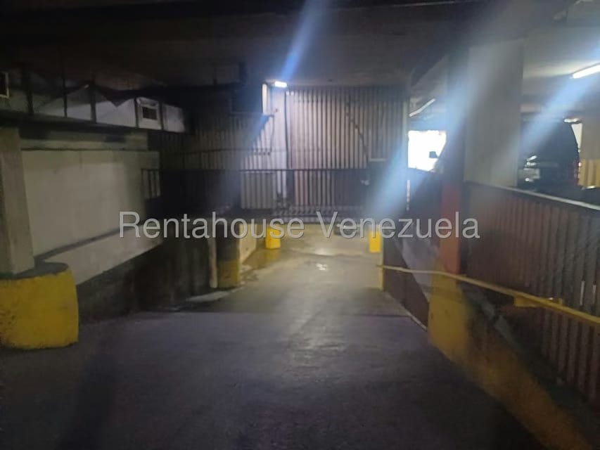 Comercial (Estacionamiento) en Venta en Los Dos Caminos, Distrito Metropolitano - 26