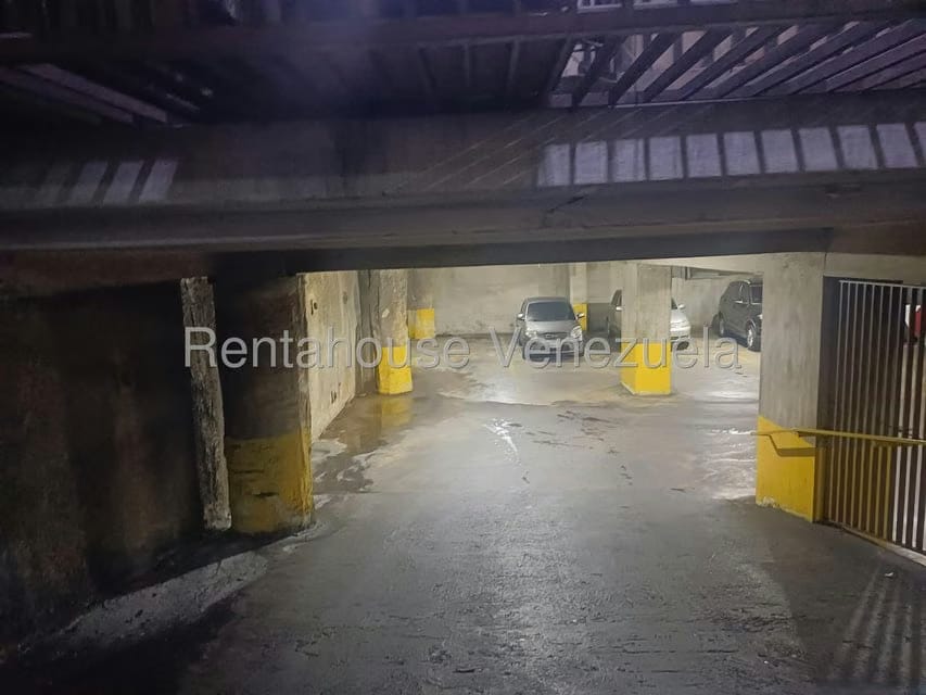 Comercial (Estacionamiento) en Venta en Los Dos Caminos, Distrito Metropolitano - 27