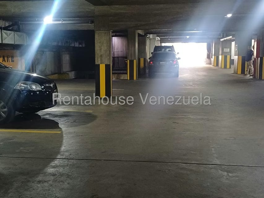 Estacionamiento en Venta en Los Dos Caminos, Distrito Metropolitano - 32