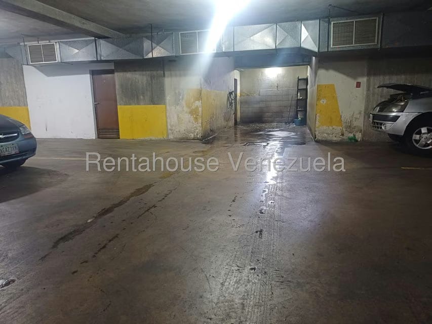Comercial (Estacionamiento) en Venta en Los Dos Caminos, Distrito Metropolitano - 36