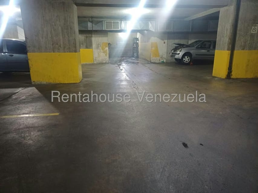 Comercial (Estacionamiento) en Venta en Los Dos Caminos, Distrito Metropolitano - 37