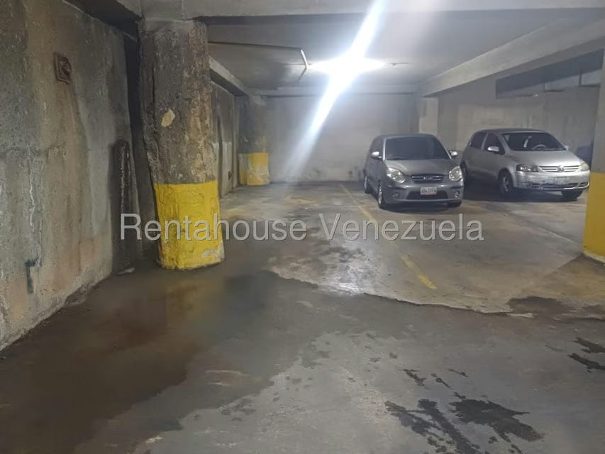 Comercial (Estacionamiento) en Venta en Los Dos Caminos, Distrito Metropolitano - 41