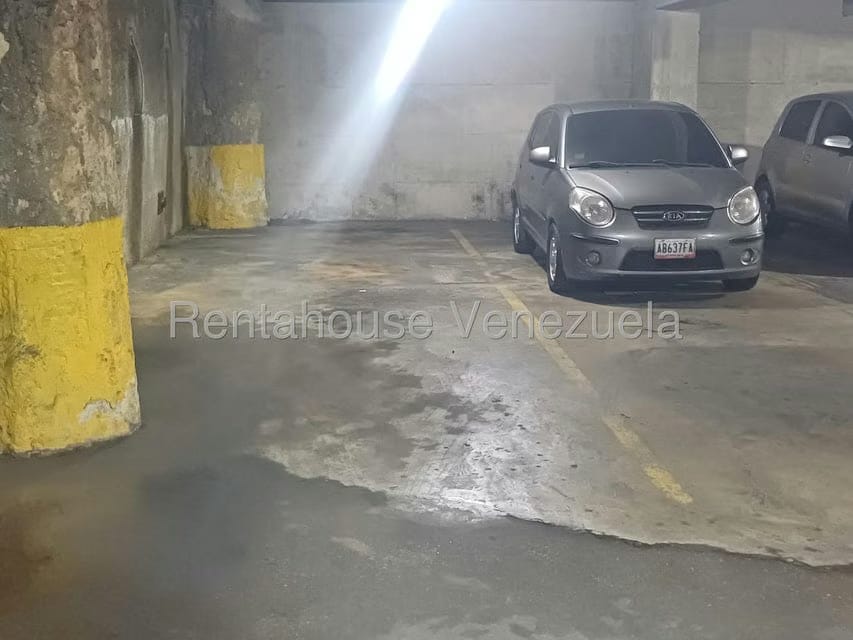 Comercial (Estacionamiento) en Venta en Los Dos Caminos, Distrito Metropolitano - 42