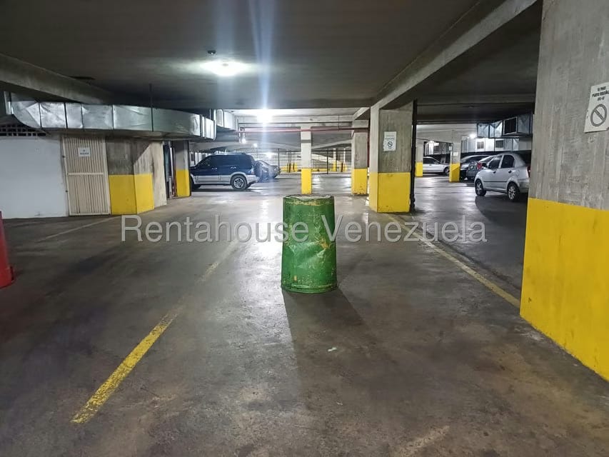 Comercial (Estacionamiento) en Venta en Los Dos Caminos, Distrito Metropolitano - 43