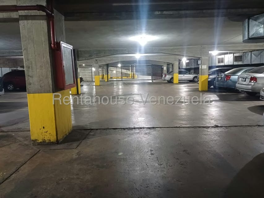 Comercial (Estacionamiento) en Venta en Los Dos Caminos, Distrito Metropolitano - 45