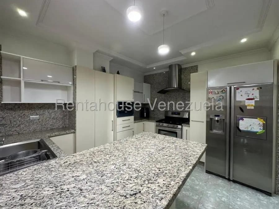 Apartamento en Venta en arboleda Maracay - 2