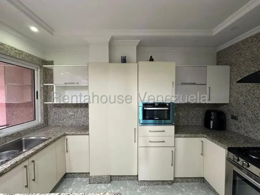 Apartamento en Venta en arboleda Maracay - 3