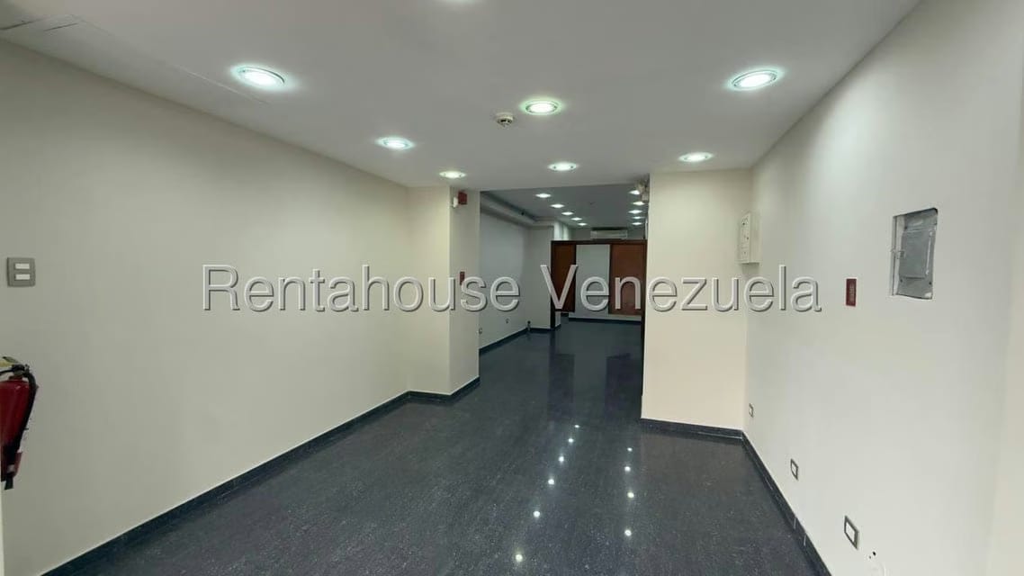 Comercial (Local Comercial) en Alquiler en El Paraiso, Distrito Metropolitano - 2