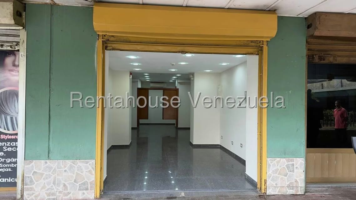 Comercial (Local Comercial) en Alquiler en El Paraiso, Distrito Metropolitano - 11