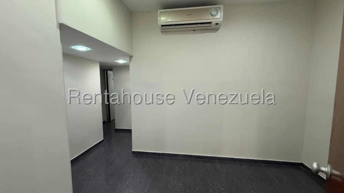 Comercial (Local Comercial) en Alquiler en El Paraiso, Distrito Metropolitano - 15