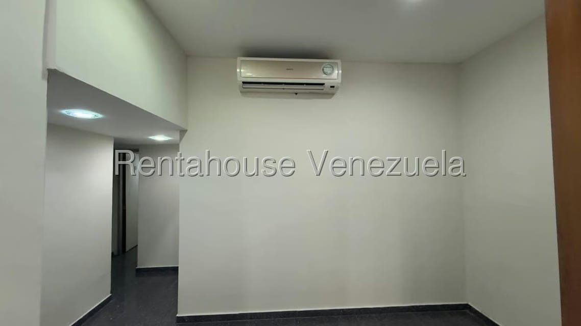 Comercial (Local Comercial) en Alquiler en El Paraiso, Distrito Metropolitano - 16
