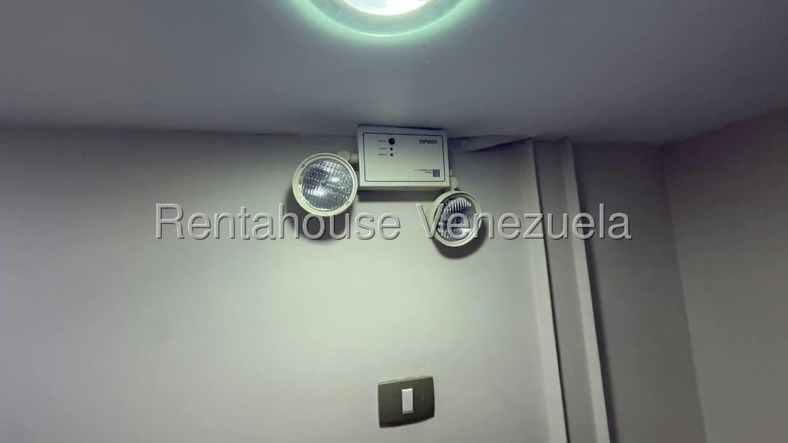 Comercial (Local Comercial) en Alquiler en El Paraiso, Distrito Metropolitano - 17