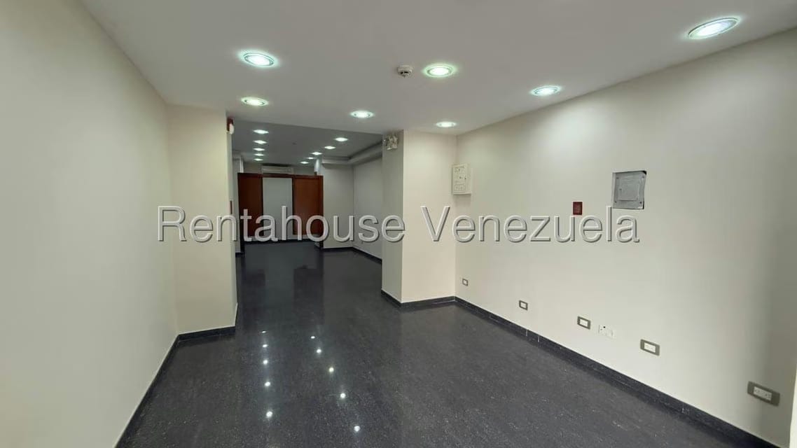 Comercial (Local Comercial) en Alquiler en El Paraiso, Distrito Metropolitano - 3