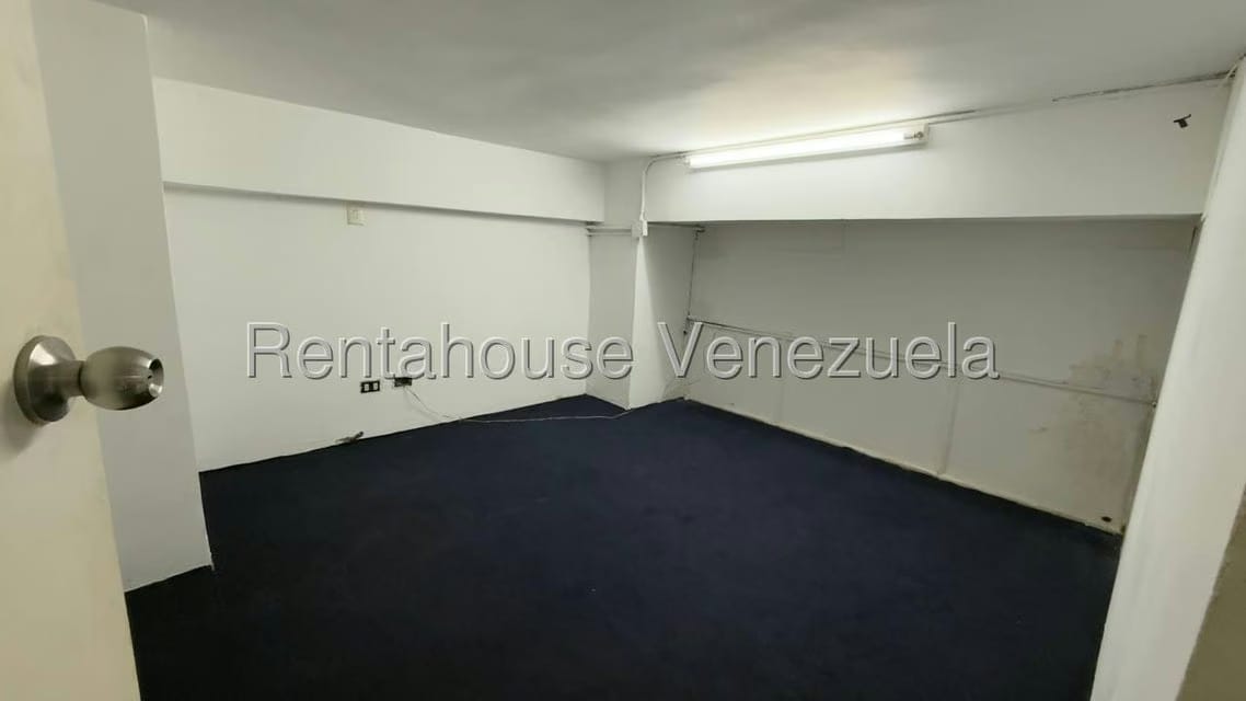 Comercial (Local Comercial) en Alquiler en El Paraiso, Distrito Metropolitano - 24
